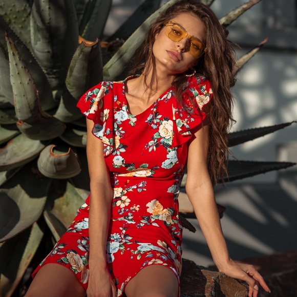Dresses & Skirts - Red Floral Mini Dress